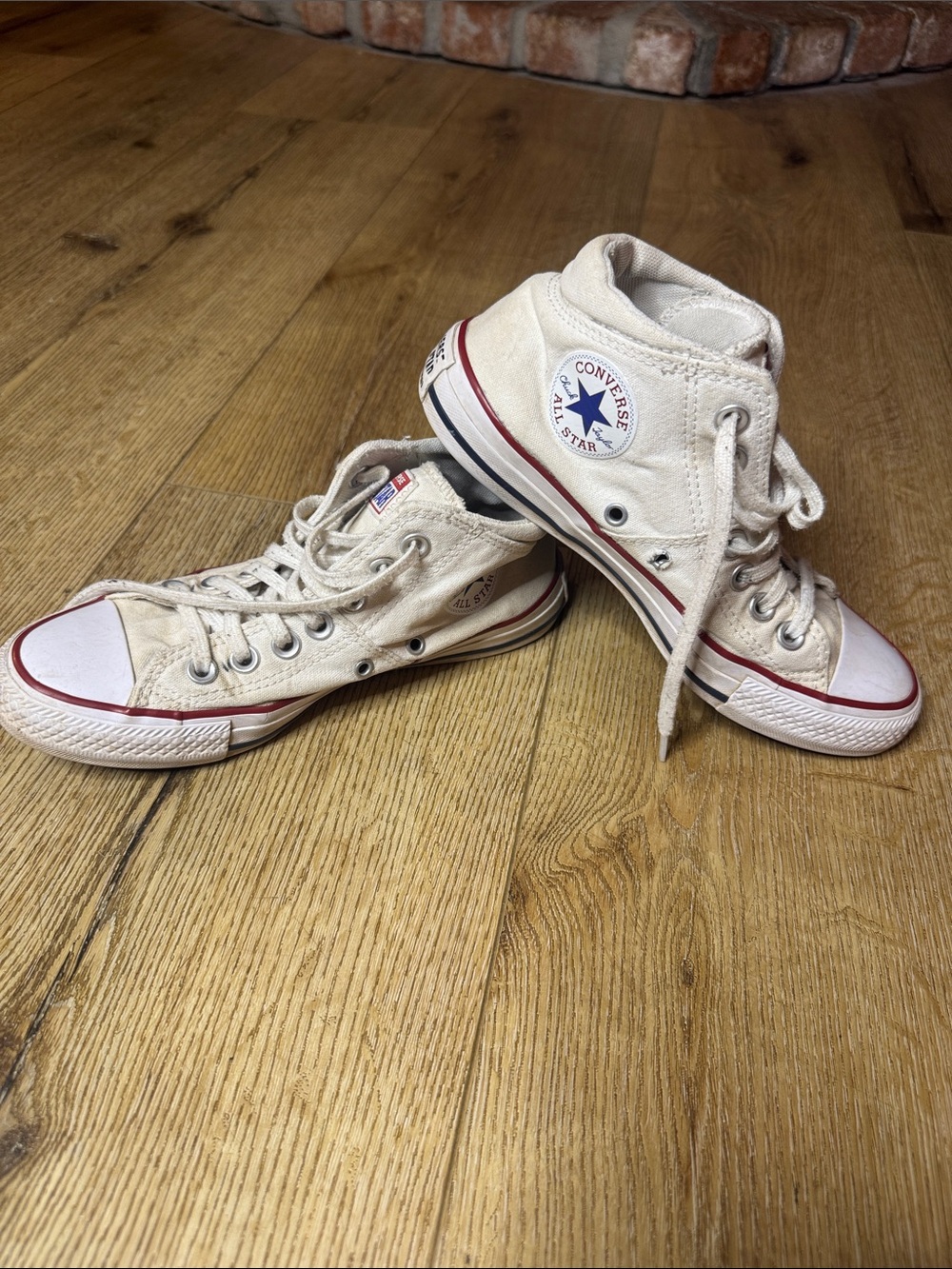 Converse White Low-Top Sneakers with Red Trim